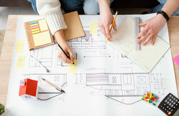 close-up-hand-drawing-house-plan2